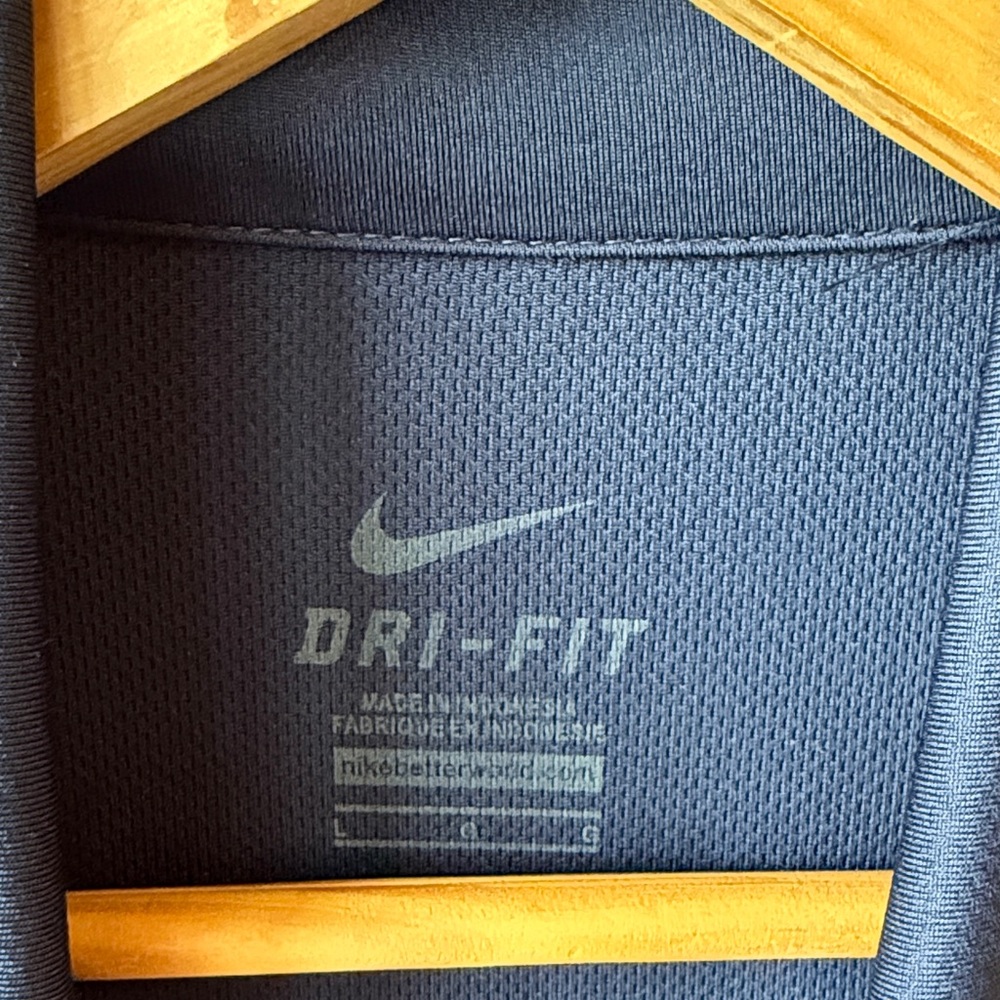 Nike Men’s Dri Fit Navy Blue and White Polo - Picture 5 of 7